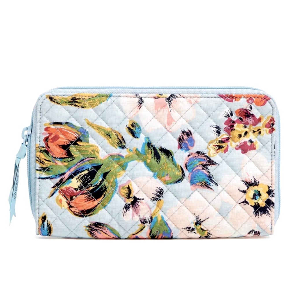 Travel Quilted Wallet by Vera Bradley BRAND NEW Final Price Cut